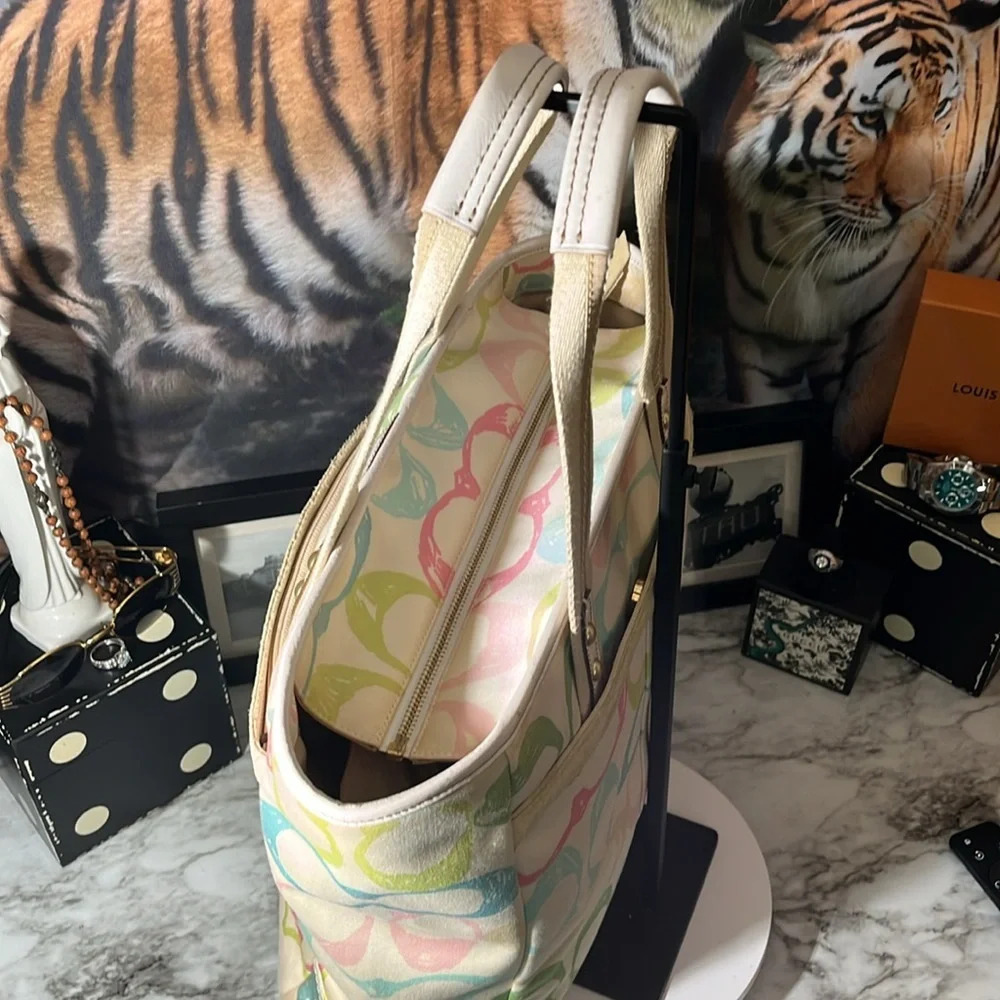 COACH Hampton Vintage Scribbles Handbag/Tote - Picture 4 of 17